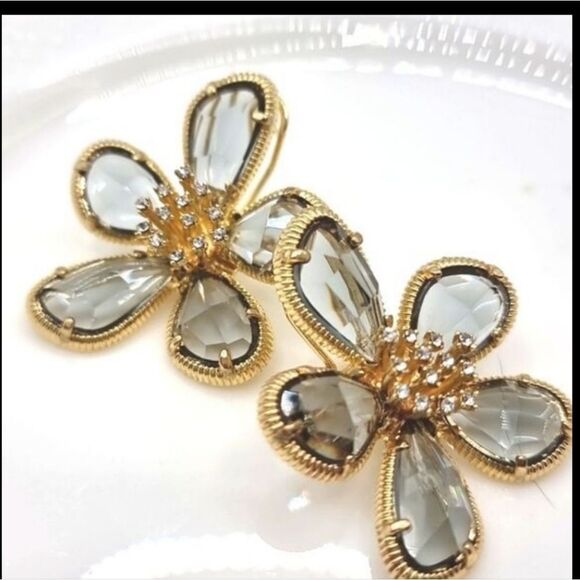 New 18k ANTHROPOLOGIE FLORAL TAPESTRY crystal glass flower earrings - Picture 9 of 11